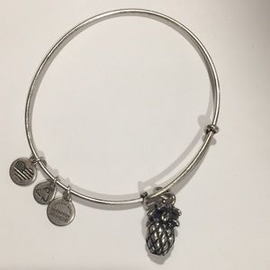 🦚  2  / $10  Alex and Ani - Pineapple Bracelet